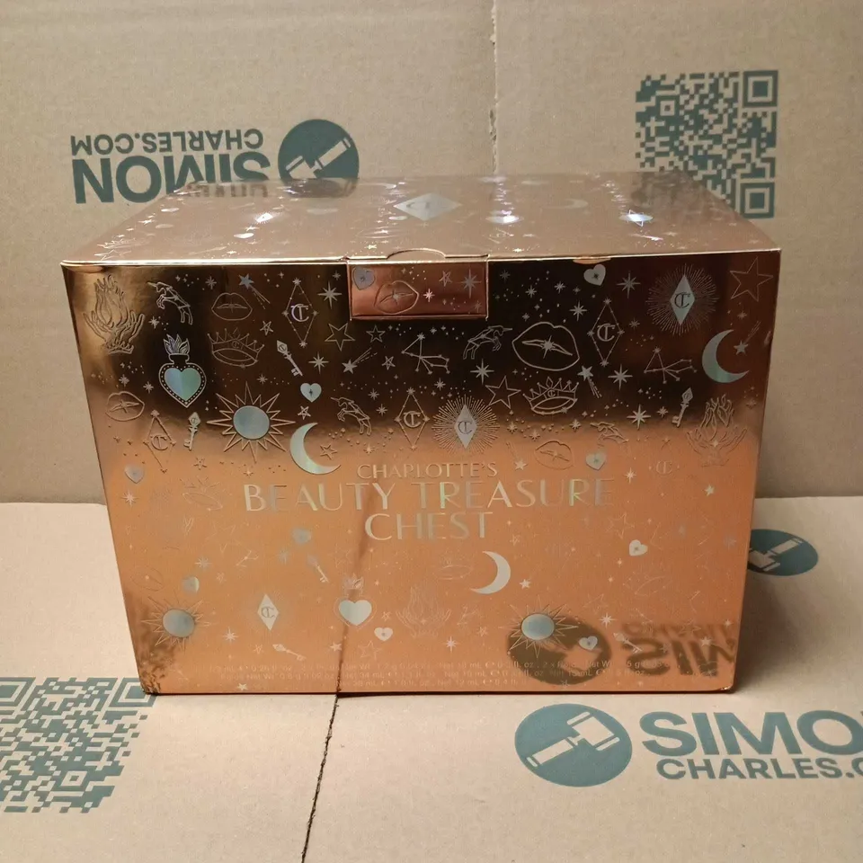 CHARLOTTE TILBURY BEAUTY TREASURE CHEST GIFT SET