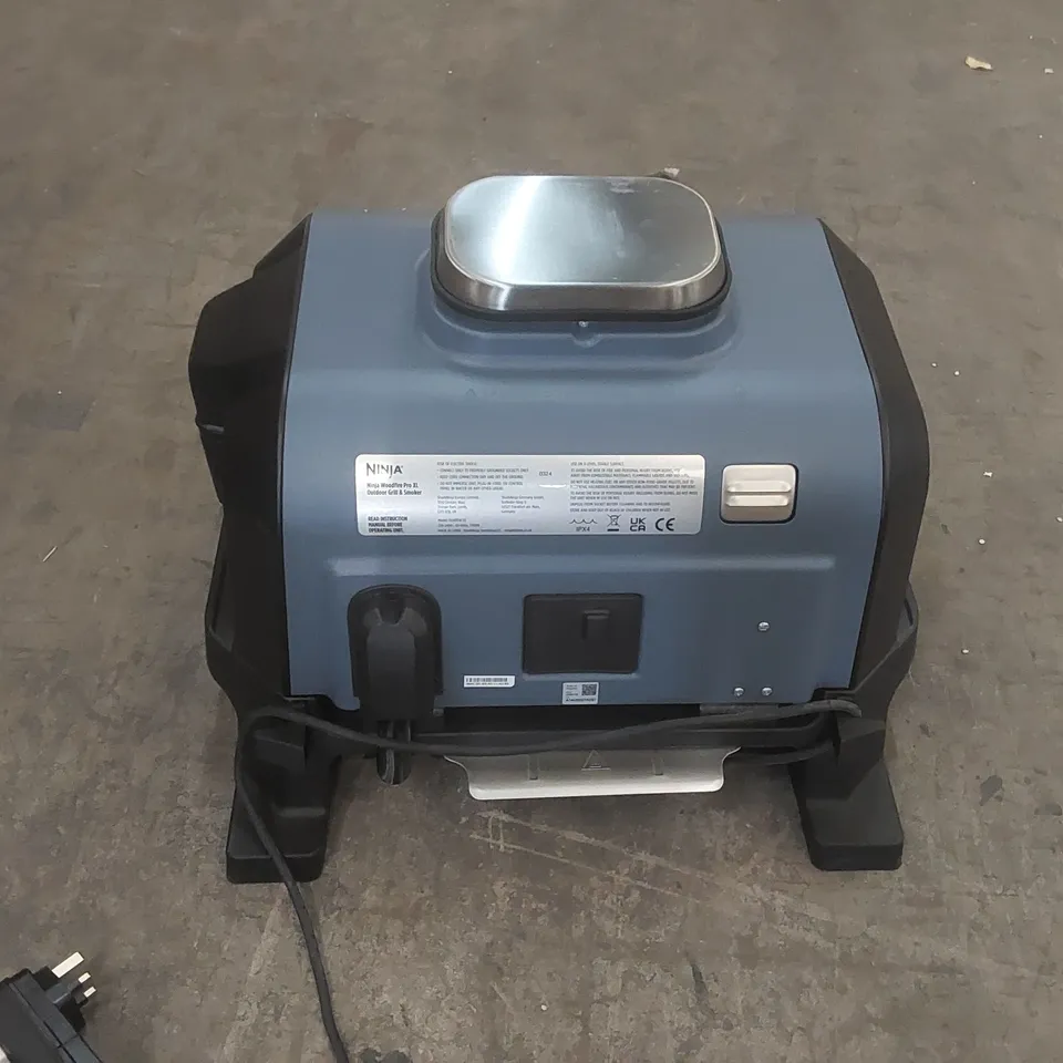 BOXED NINJA WOODFIRE PRO XL OUTDOOR GRILL & SMOKER