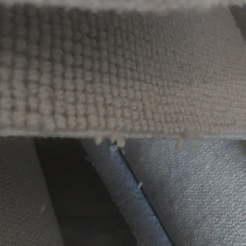 ROLL OF QUALITY ROMNEY WINCHELSEA CARPET - APPROXIMATELY 5 x 30.99m