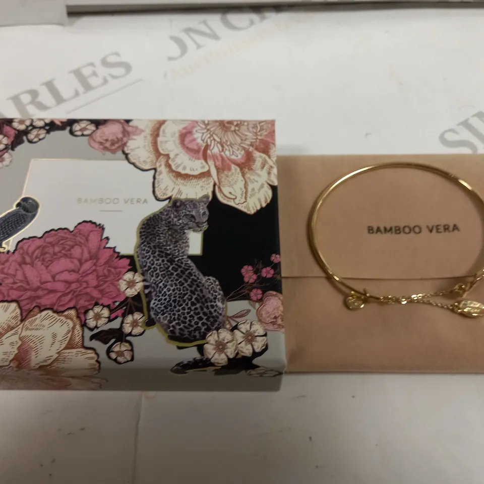 BOXED BAMBOO VERA ENAMELLED CAMELLIA BANGLE
