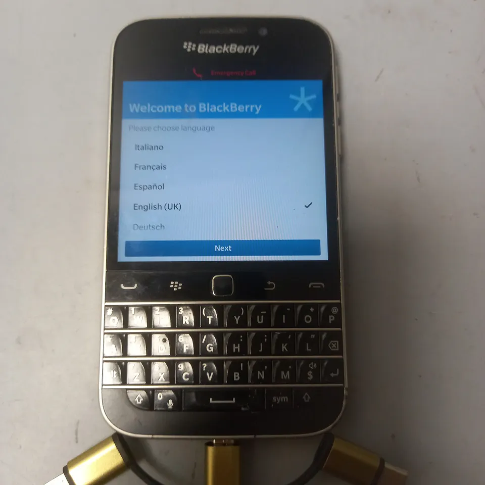 UNBOXED BLACKBERRY CLASSIC MOBILE PHONE 