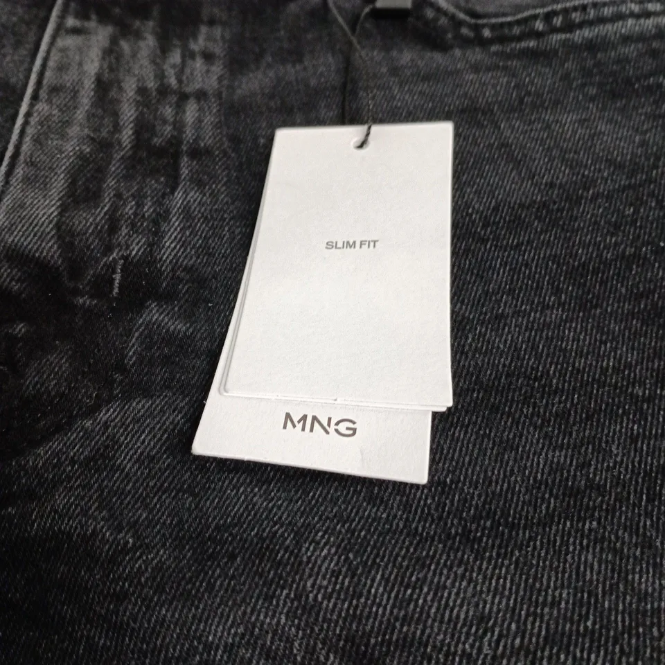 MANGO SLIM FIT DENIM SHORTS – UK 32 (EU 42) – MEN'S