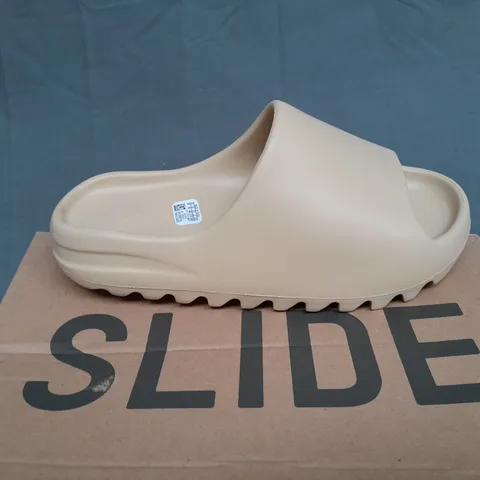 BOXED PAIR OF YEEZY SLIDE BY ADIDAS UK 9