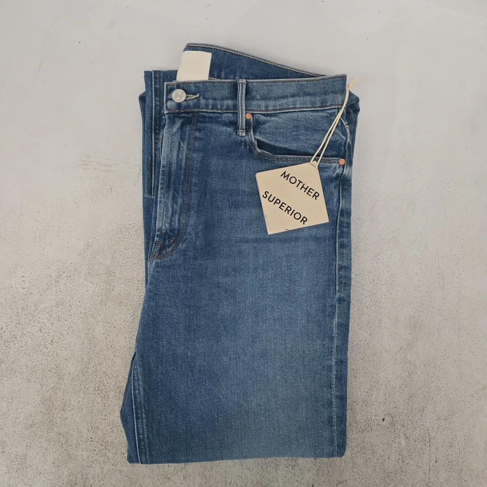 MOTHER SUPERIOR THE DOOZY FRAY JEANS IN BLUE SIZE 31