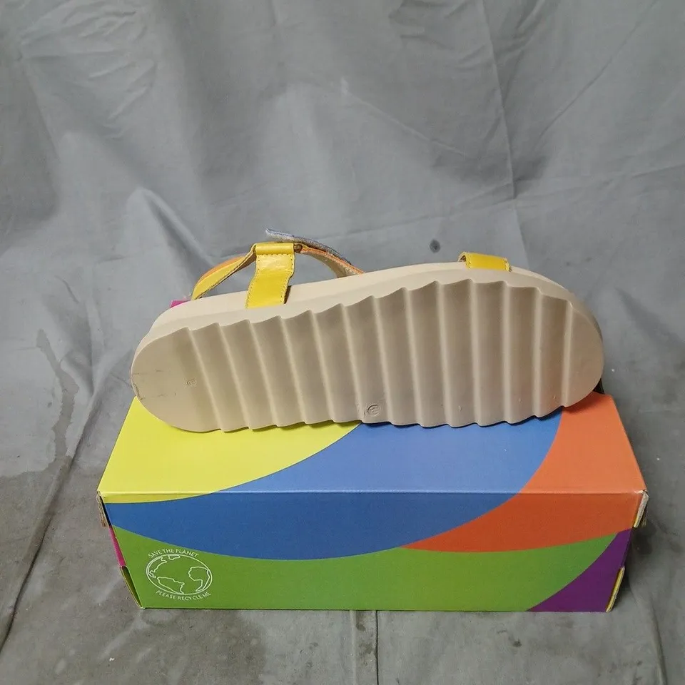 ADESSO EU SIZE 40 SANDALS 