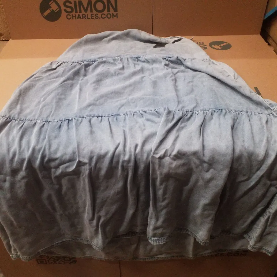 BOXED CONTAINING APPROXIMATELY 5 BRAND NEW SIMPLY BE LIGHT WASH BLUE HALTER TIERED MAXI TENCEL DRESS - SIZE 20