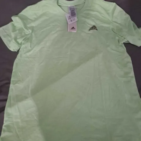 ADIDAS LOGO TEE IN GREEN - MEDIUM