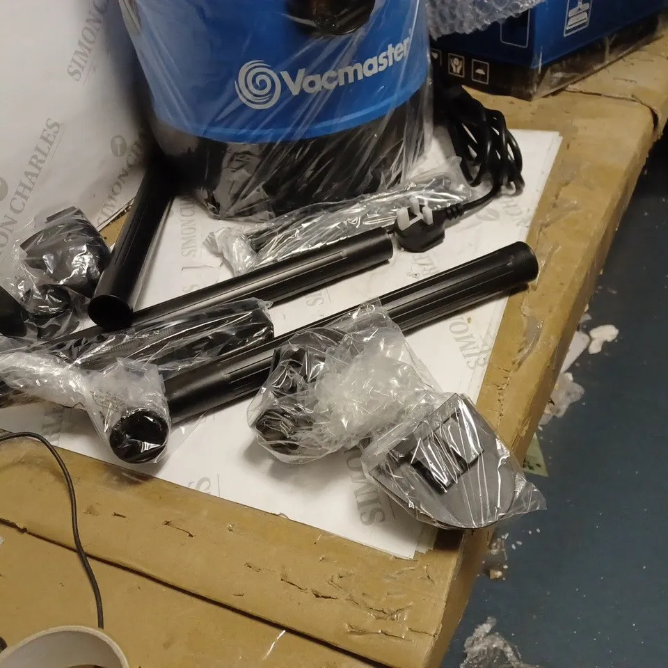 VACMASTER WET AND DRY VACUUM CLEANER 