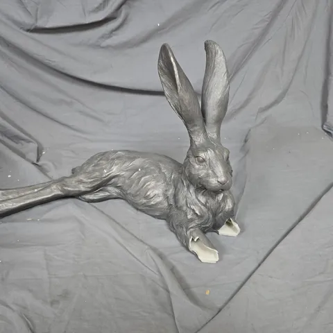 GARDEN ORNAMENT RABBIT SCULPTURE – GREY RESIN