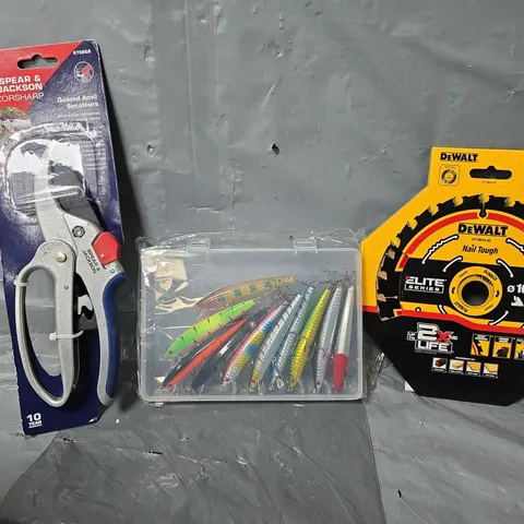 APPROXIMATELY 13 ASSORTED ITEMS TO INCLUDE - DEWALT NAIL TOUGH , SPEAR & JACKSON RAZORSHARP ETC