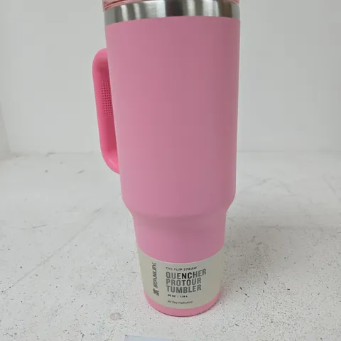 STANLEY QUENCHER PROTOUR FLIP STRAW TUMBLER 40 OZ (1.18 L) PINK