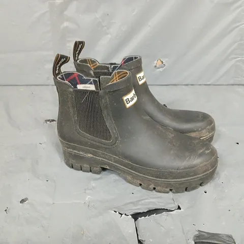 BARBOUR WILTON ANKLE WELLINGTON IN BLACK - SIZE 6