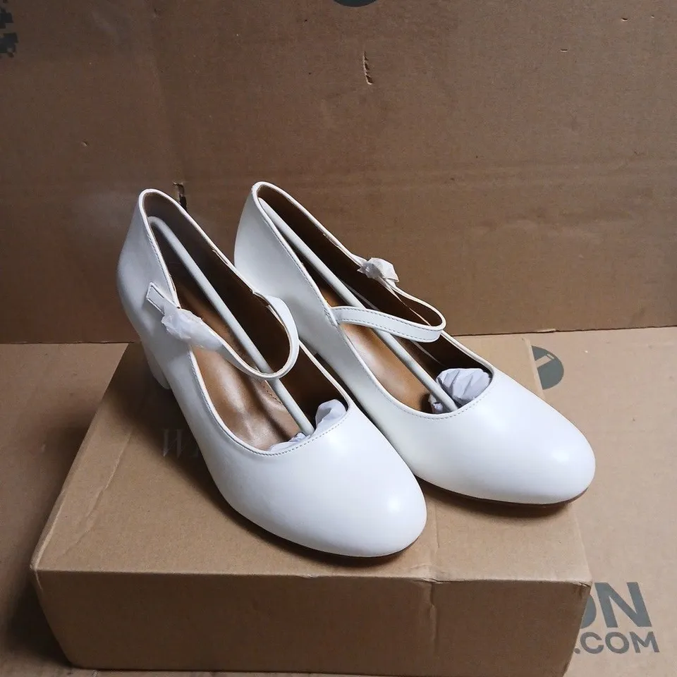 "WHERES THAT FROM" WHITE LEATHER HIGH HEEL SHOES WITH ANKLE STRAP – WOMEN'S UK SIZE 7 BOXED