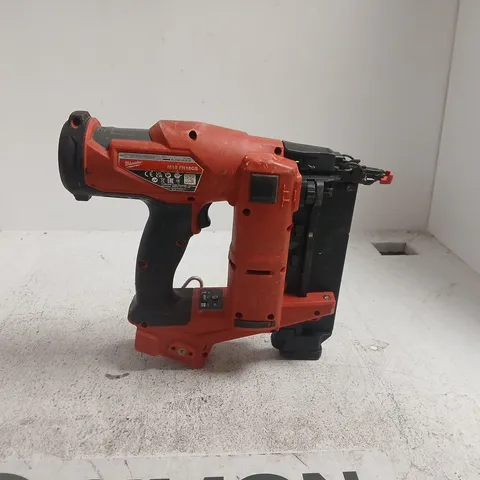 MILWAUKEE M18 FUEL 18-GAUGE BRAD NAILER UNBOXED