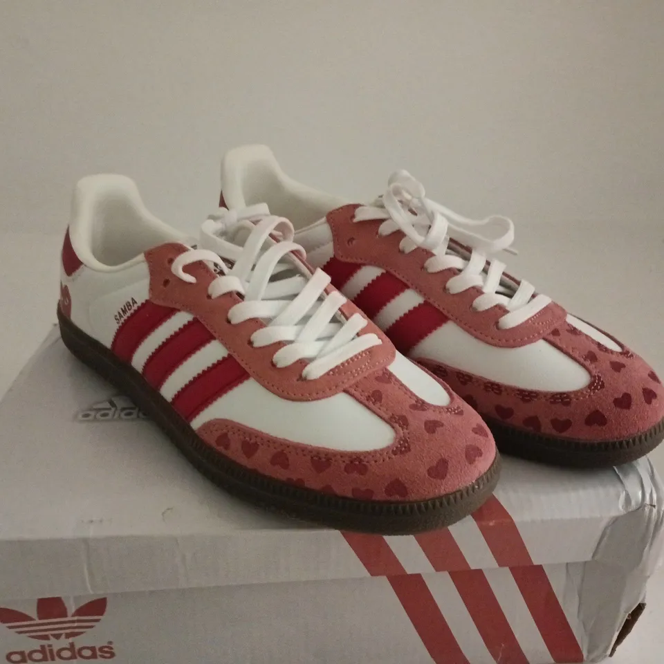 ADIDAS SAMBA PINK/WHITE UK 7.5 BOXED