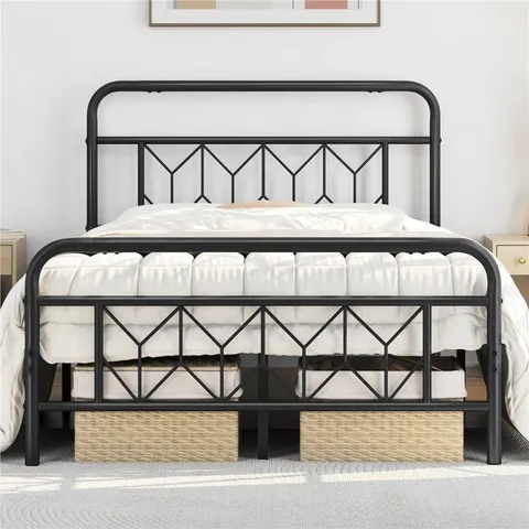 BOXED MODERN METAL BED FRAME WITH VINTAGE HEADBOARD 135×190CM