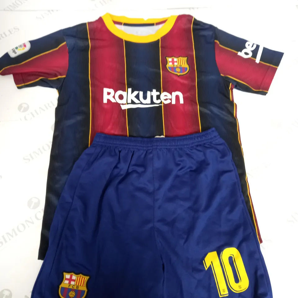 FC BARCELONA HOME KIT WITH MESSI 10 SIZE 26