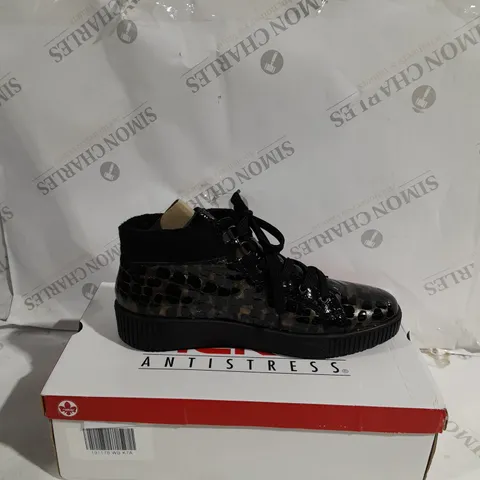 RIEKER TRAINER BOOT SIDE ZIP BLACK PATENT MULTI COLOURED - SIZE UK 7.5 - BOXED 