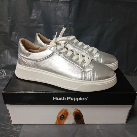 BOXED PAIR OF HUSH PUPPIES CAMILLE LACE CUPSOLE WOMENS TRAINERS IN SILVER - UK 7
