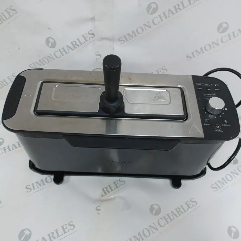 UNBOXED NINJA 2 IN 1 TOASTER & GRILL ST100UK