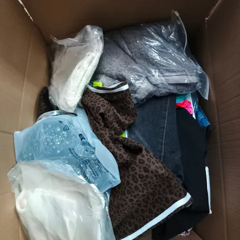 LARGE BOX OF APPROXIMATELY 25 ASSORTED CLOTHING ITEMS IN VARIOUS COLOURS, STYLES AND SIZES - COLLECTION ONLY