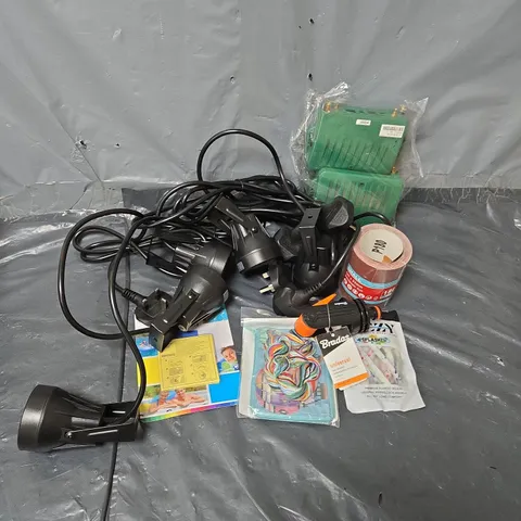APPROXIMATELY 12 ASSORTED HOUSEHOLD ITEMS TO INCLUDE LED SPOTLIGHTS, SANDPAPER ROLL, UNIVERSAL TAP ADAPTER, ETC