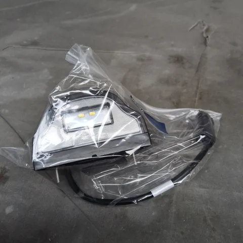 APPROXIMATELY 50 VTA-09 VEHICLE LIGHTS 