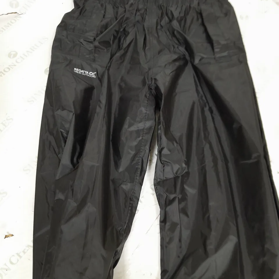 REGATTA OUTDOORS BLACK WATERPROOF PANTS - MEDIUM