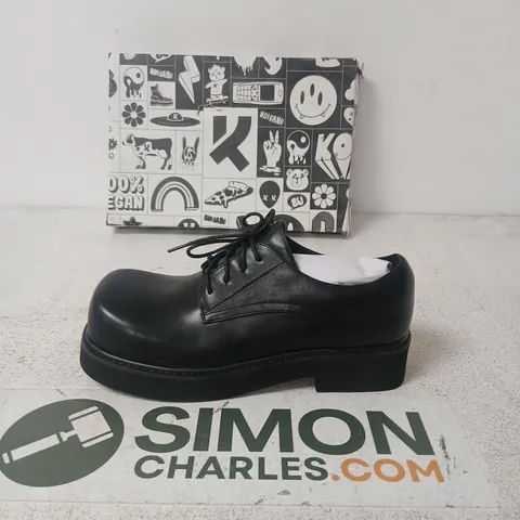 BOXED PAIR OF KOI 400% OVERSIZED MENS BERBY SHOE BLACK - UK 9