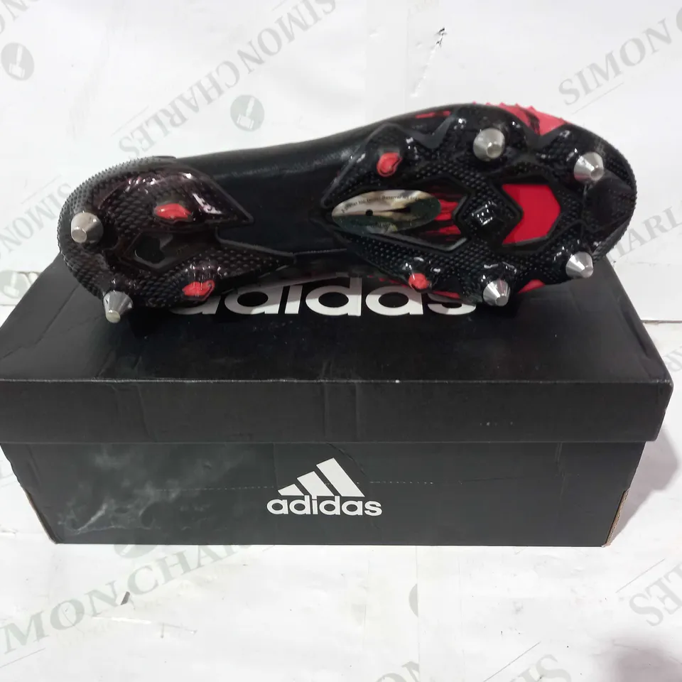 BOXED PAIR OF ADIDAS PREDATOR MUTATOR 20.1 SG FOOTBALL SHOES IN BLACK/RED UK SIZE 8