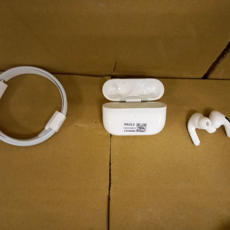 BOXED APPLE AIRPODS PRO