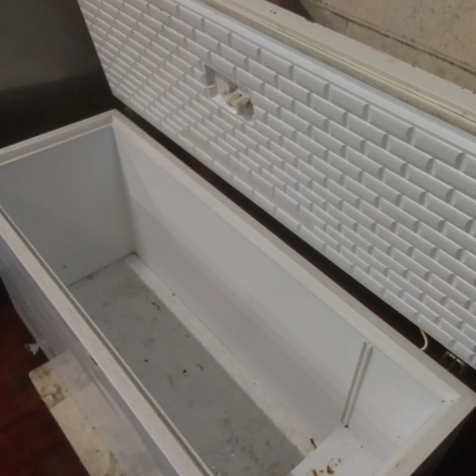 SCANDINOVA HCF168 CHEST FREEZER