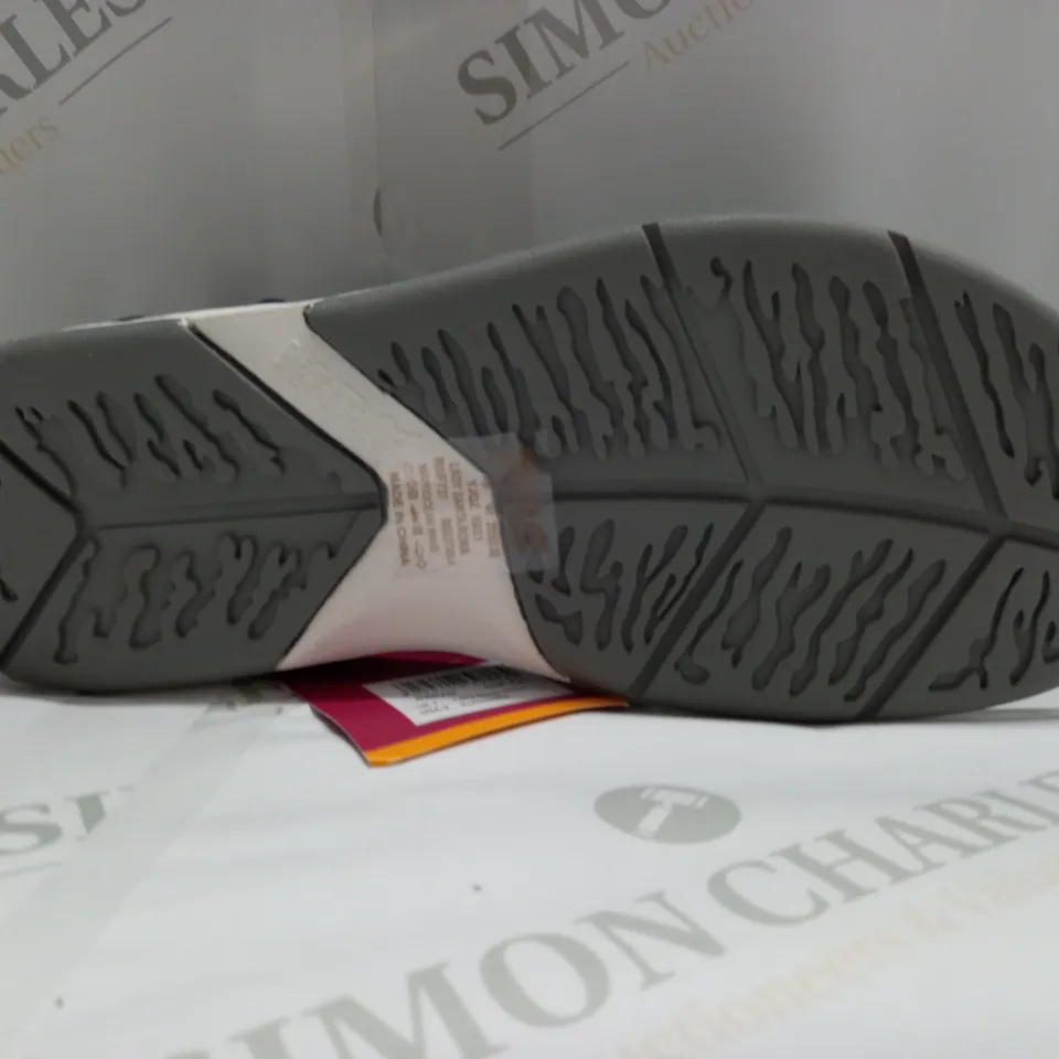 REGATTA LADY SANTA ROMA SANDALS SIZE 7