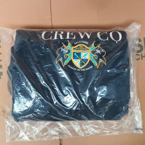 BAGGED CREW CLOTHING COMPANY FLAG GRAPHIC CREW NECK JUMPER IN NAVY SIZE LARGE