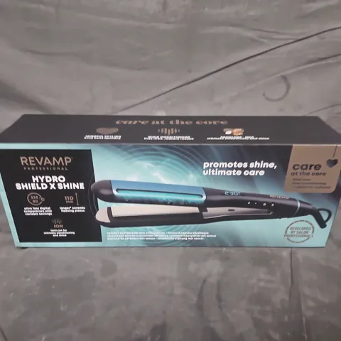 BOXED REVAMP PROGLOSS HYDRO SHIELD HAIR STRAIGHTENER (ST-1800X-GB)