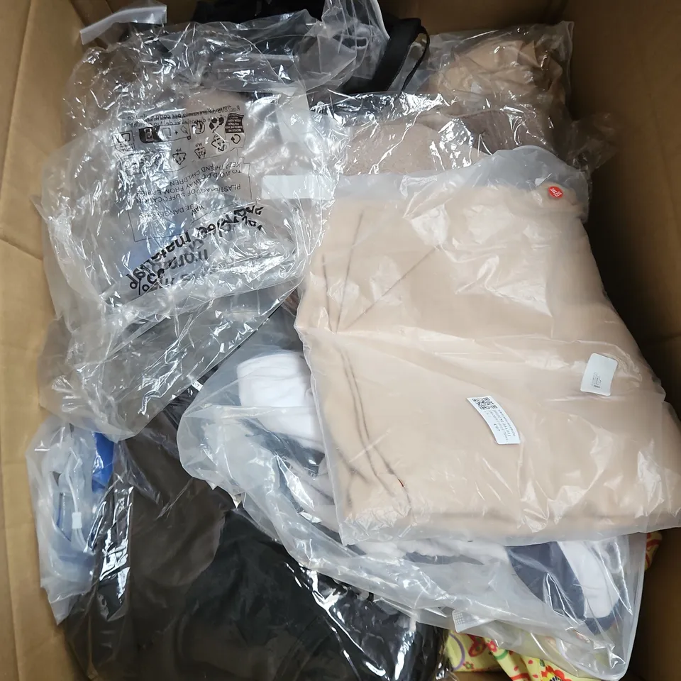 BOX OF APPROXIMATELY 20 ASSORTED CLOTHING ITEMS TO INCLUDE SKIRT, DRESS, TOPS, ETC