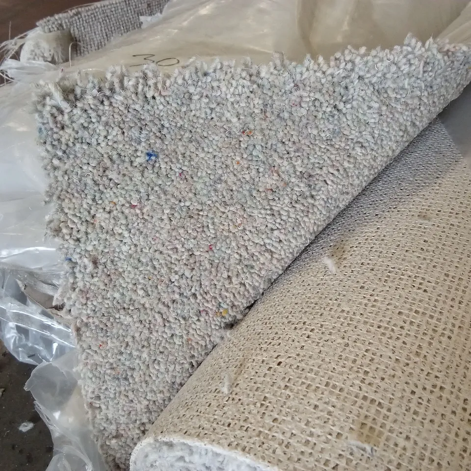 ROLL OF QUALITY DURHAM TWEED CARPET // APPROX SIZE: 3.8 x 4m