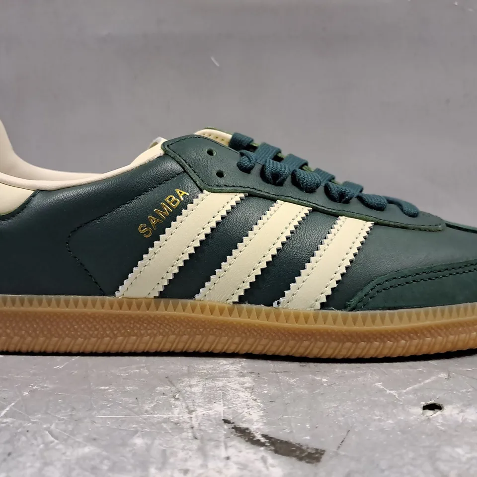 BOXED PAIR OF ADIDAS WOMEN'S SAMBA OG SHOES IN GREEN/WHITE UK SIZE 6