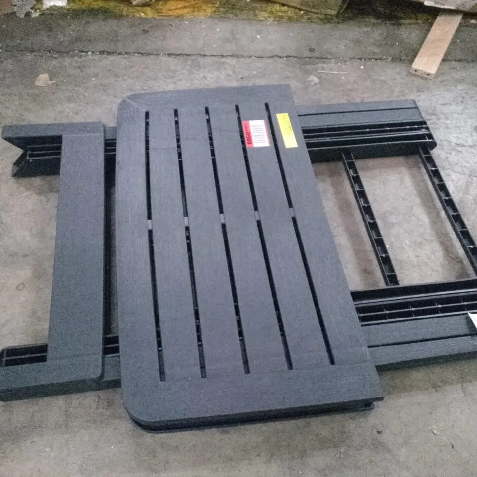 2 AJETA FOLDING PLASTIC COFFEE TABLES