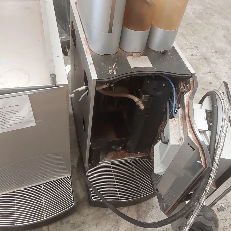 FRANKE COMMERCIAL COFFEE MACHINE WITH MILK CHILLER (2 ITEMS)