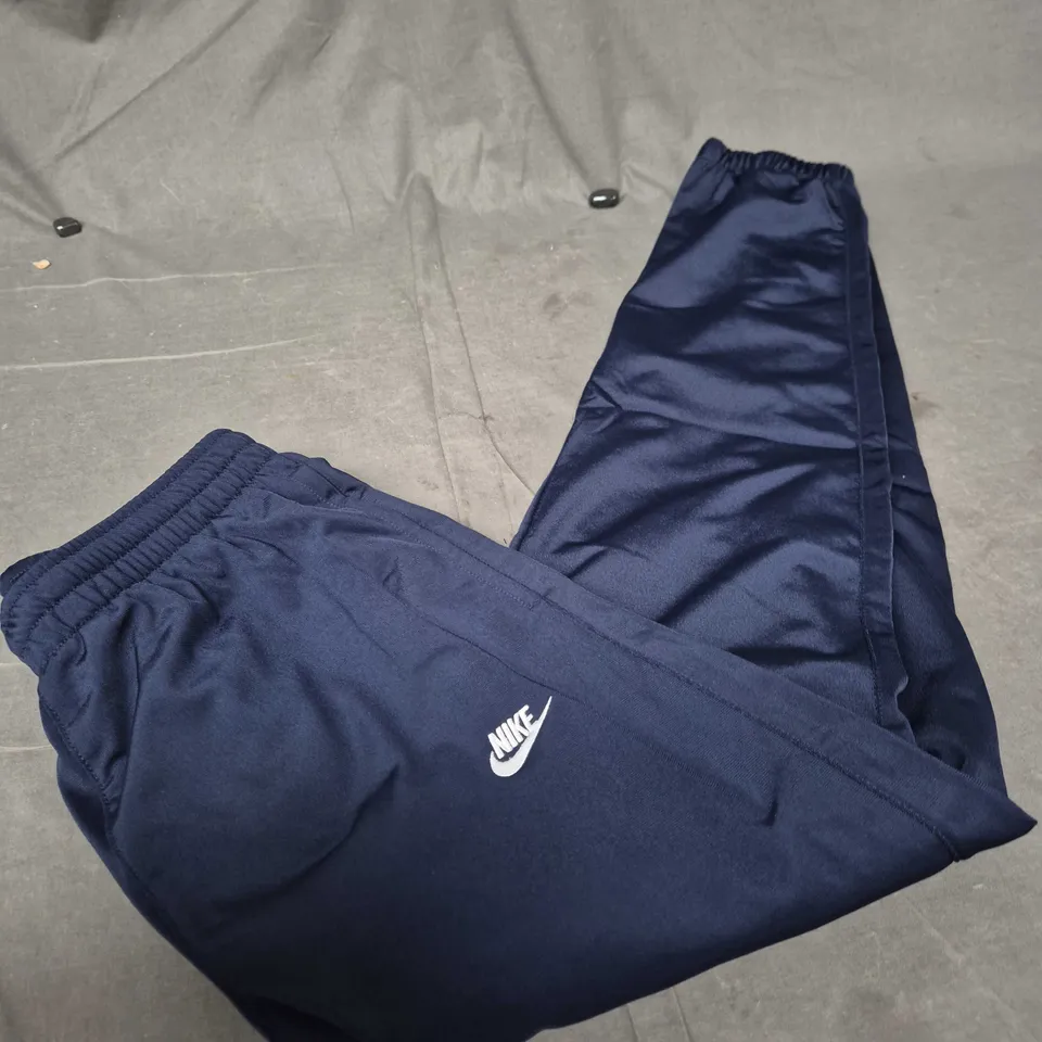 NIKE TRACK PANTS – NAVY – XS 