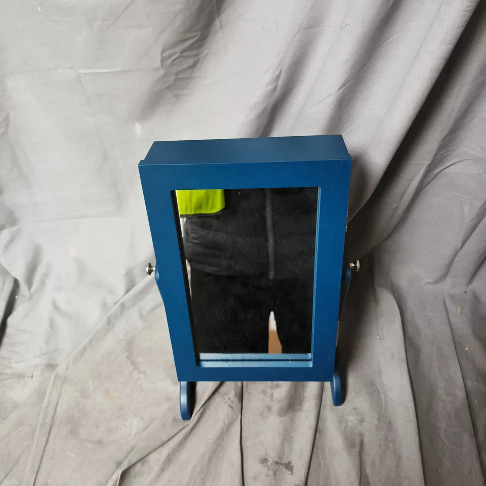 BOX OF APPROXIMATELY 18 ASSORTED ITEMS TO INCLUDE: STANDING LIGHT AND STANDING MIRROR