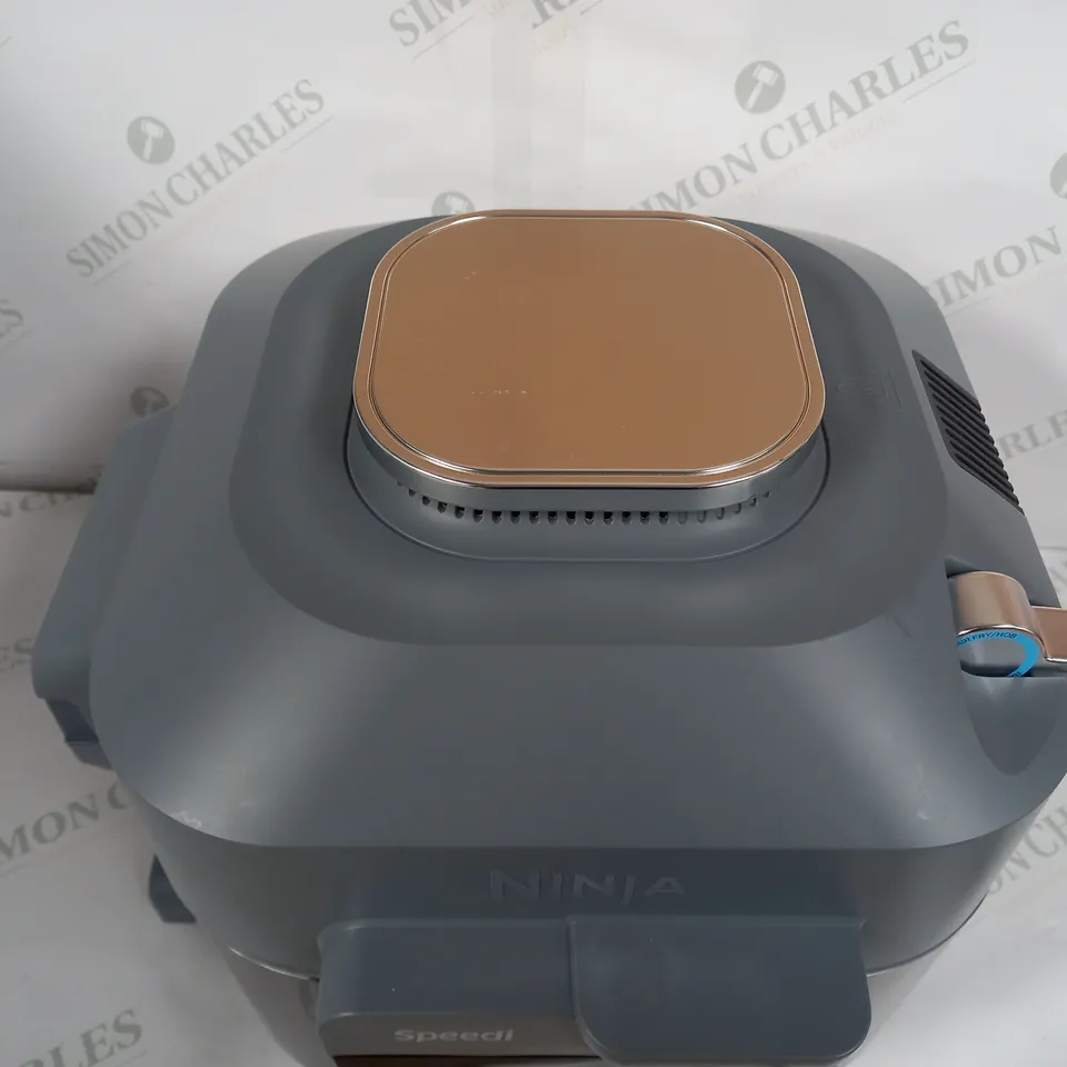 NINJA SPPEDI RAPID COOKER 
