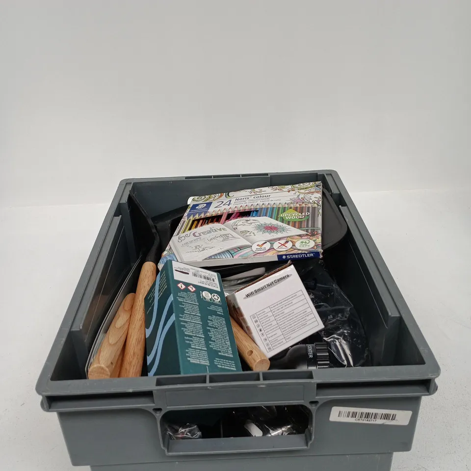 TOTE OF APPROXIMATELY 20 ASSORTED ITEMS TO INCLUDE KITCHEN UTENSILS, COLOURED PENCIL SET, WIFI CAMERA ETC