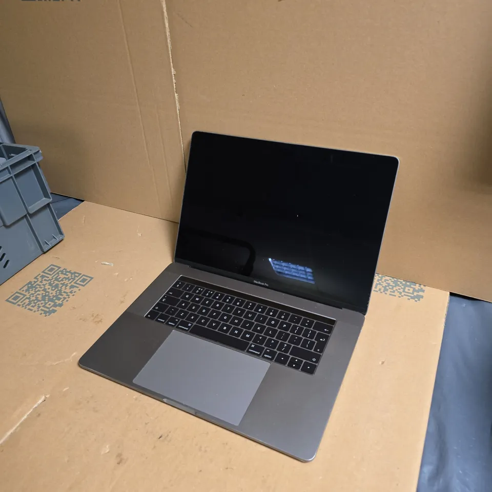 APPLE MACBOOK PRO (15-INCH, 2016) SPACE GRAY – I7-6700HQ, 16GB RAM, 256GB SSD