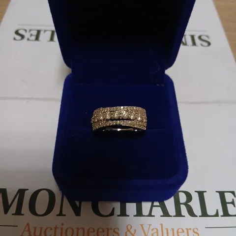 DIAMONIQUE GOLD RING WITH PAVÉ DIAMONDS, MULTI-ROW DESIGN 
