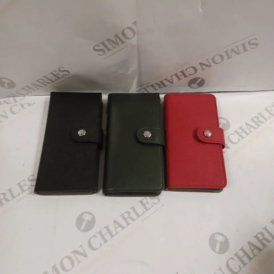 APPROXIMATELY 10 X BOXED ASSORTED VIVIENNE WESTWOOD IPHONE SMARTPHONE CASES IN VARIOUS COLOURS 	