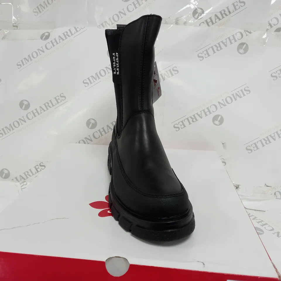 RIEKER CHELSEA BOOT IN BLACK SIZE 6