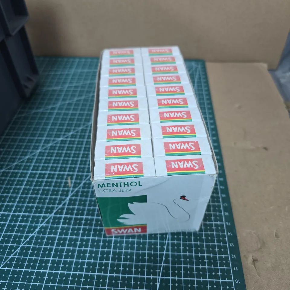 TOTE OF APPROXIMATELY 20 ASSORTED TOBACCO ITEMS TO INCLUDE: SWAN MENTHOL FILTERS 