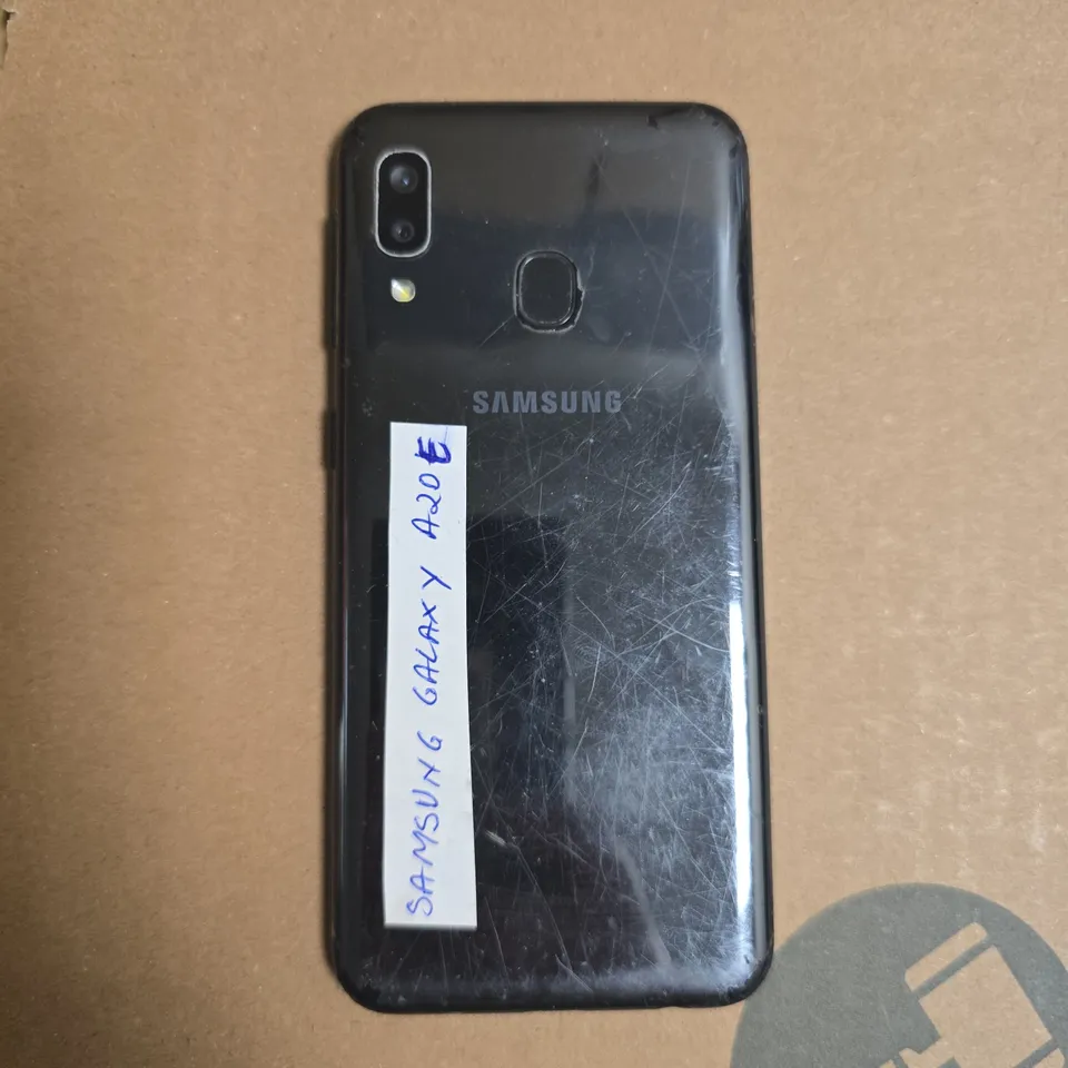 SAMSUNG GALAXY A20E